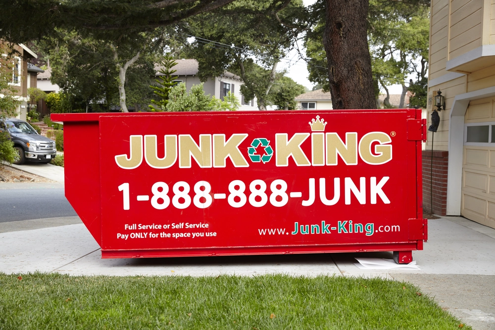 Dumpster rental services in Noe Valley by Junk King