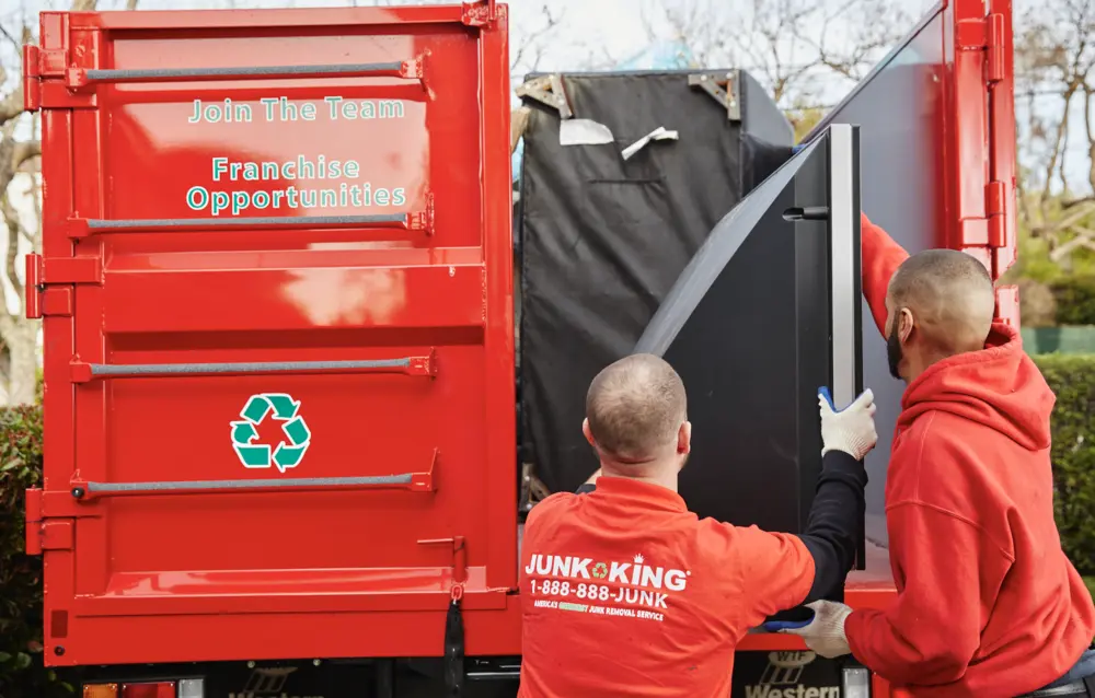Efficient junk hauling and recycling services in Sunset District by Junk King