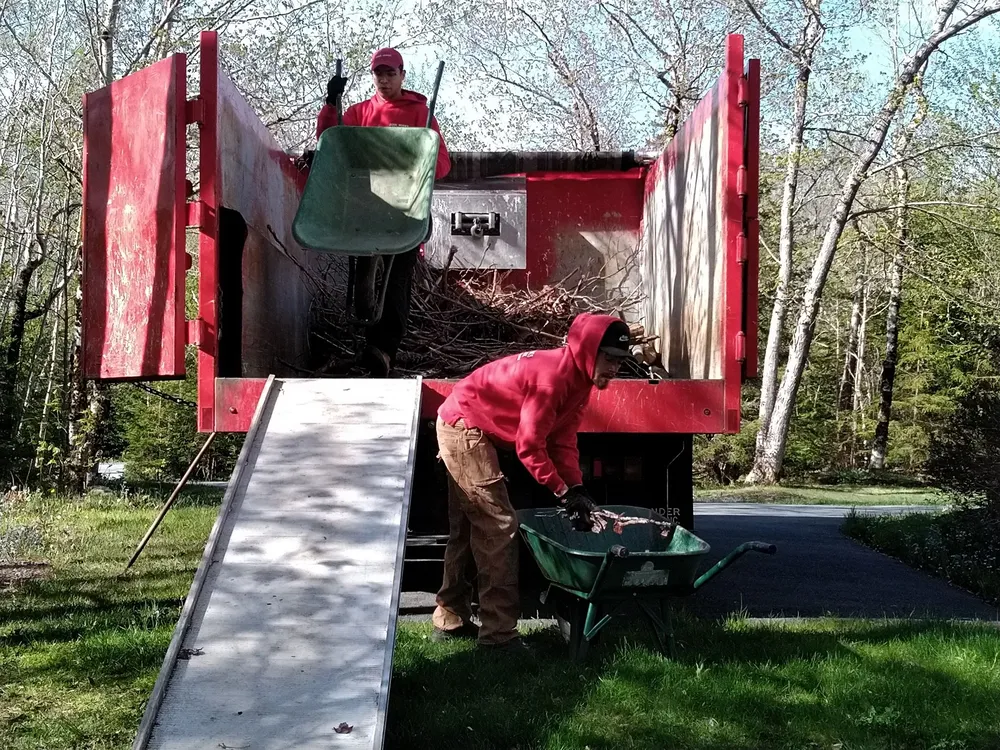 Furniture and household junk removal in Menlo Park by Junk King